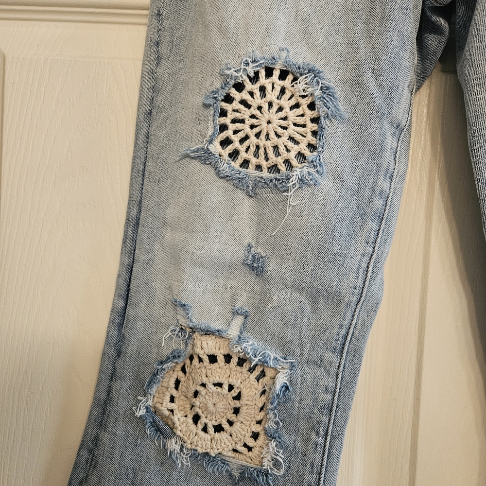 CEROS Light Wash Flare Jeans with Crochet Accents - Picture 2 of 8